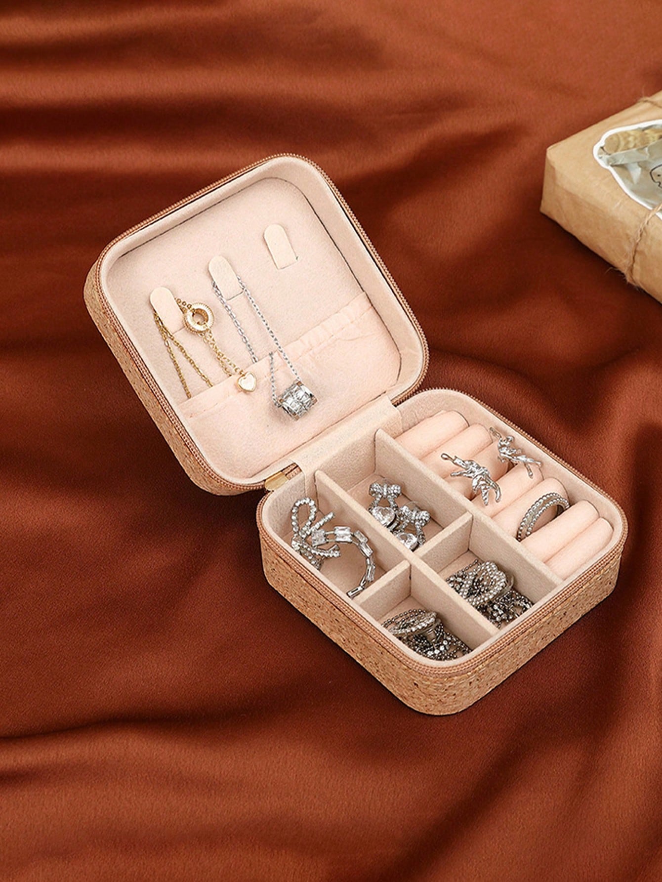 Estojo de joias quadrado com p - Travel Accessories Jewelry avaliação e preço